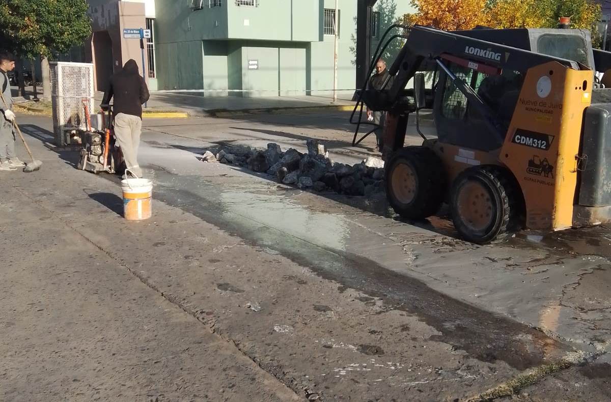 Obra De Bacheo En 25 De Mayo Y Garmendia Diario El 9 De Julio