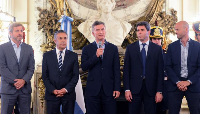 macri2_10